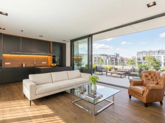 BEAU 4 PIECES + BALCON 16m2+ PARKING Proche Métro