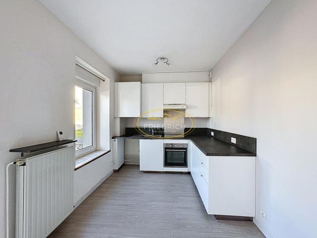 Beau 4 pièces lumineux avec balcon, parking et cave COMMER