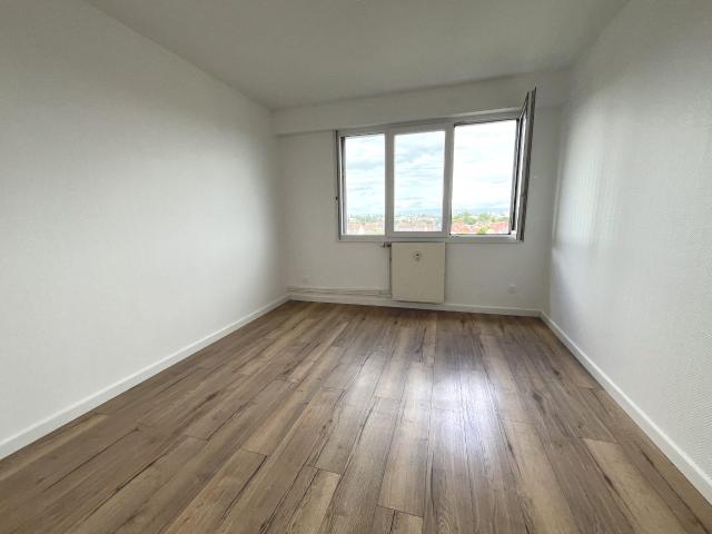 Beau 4 pièces rafraîchi avec un garage / Lingolsheim – Rue de Lausanne