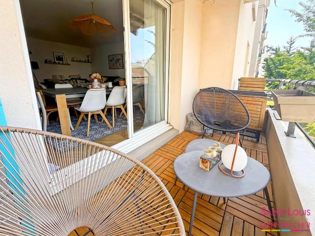Beau 5 pièces avec balcon et pkg proche centre ville et RER