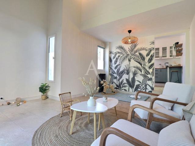 Beaucoup de cachet pour cette belle maison à Maisons Laffitte 4 pièce s 80 m2, 3 chambres, jardin, cave, parking !