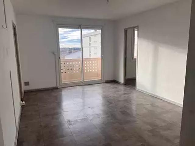 Beaucaire 30300 Achat / Vente appartement 4 pièces t4