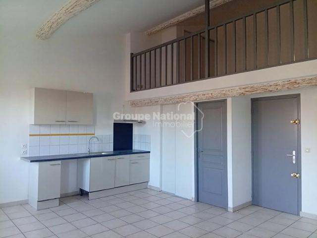 BEAUCAIRE CENTRE Appartement T2 en mezzanine de 44m²