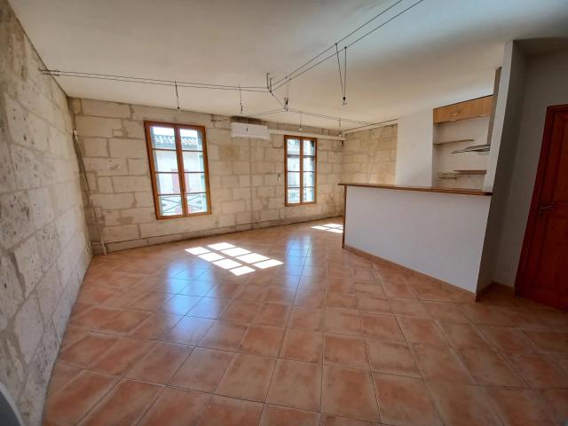 BEAUCAIRE Rue Nationale