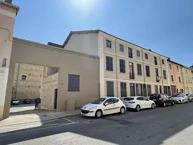 Beaujeu 69430 Location appartement 3 pièces t3 au dernier étage parking