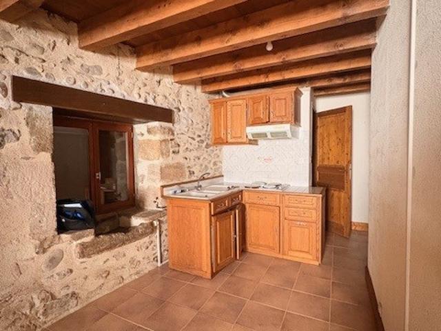 BEAULIEU SUR DORDOGNE Appartement T2 BOURG