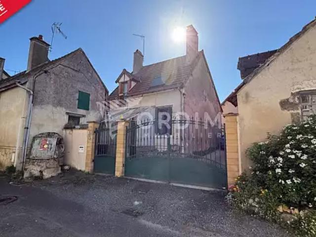 Beaulieu sur Loire 45630 Achat / Vente maison 5 pièces t5 au dernier étage cave