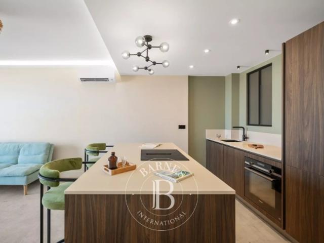 BEAULIEU SUR MER – APPARTEMENT D'EXCEPTION AU DERNIER ÉTAGE VUE MER ET MONTAGNE