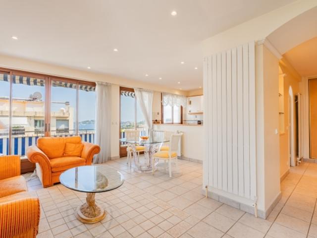 BEAULIEU SUR MER CENTRE VILLE 3 PIECES DE 74 M² A VENDRE DERNIER ETAGE VUE MER PROCHE TOUTES COMMODITES