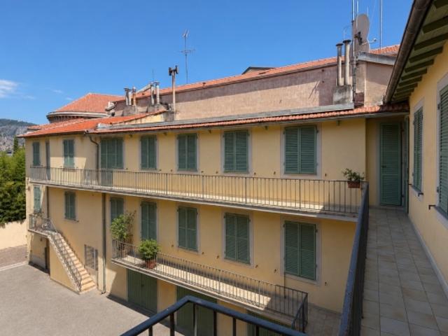 BEAULIEU SUR MER CENTRE VILLE APPARTEMENT 3 PIECES DE 54 M² CALME PROCHE TOUTES COMMODITES ET PLAGE VENDU LOUE