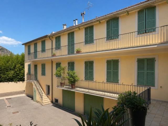 BEAULIEU SUR MER CENTRE VILLE APPARTEMENT 3 PIECES DE 67 M² CALME PROCHE TOUTES COMMODITES ET PLAGE VENDU LOUE