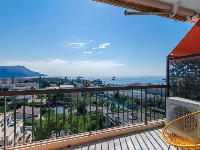Beaulieu Sur Mer, superbe trois pièces rénové avec terrasse. 64m² Beaulieu sur Mer