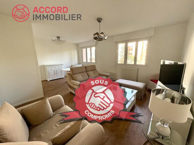 BEAUMONT / APPARTEMENT T4 / PLACE DE PARKING PRIVATIVE / CAV
