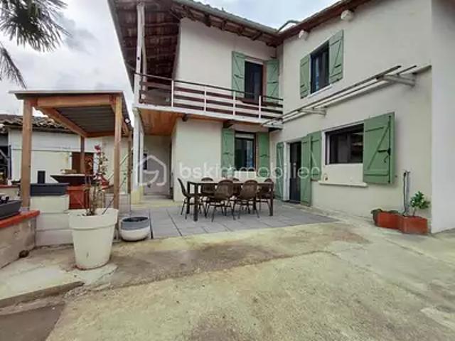 Beaumont de Lomagne 82500 Achat / Vente maison 6 pièces t6 terrasse balcon