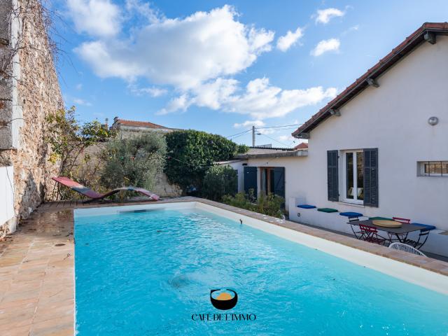 BEAUMONT MAISON FAMILIALE AVEC PISCINE