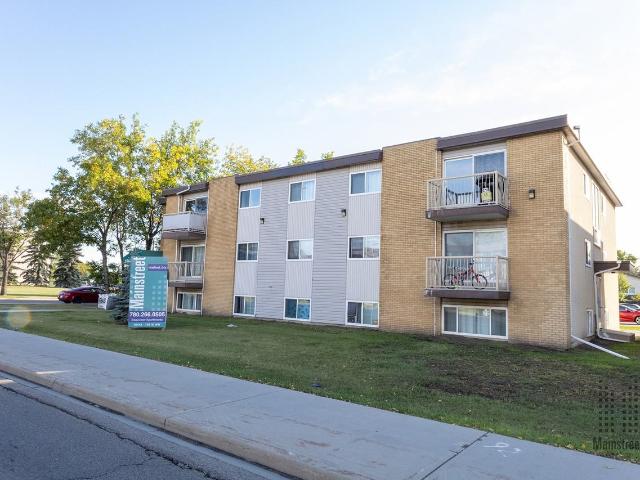 Beaumaris Lake Apartments 1 Bedroom Apartment for Rent at 10408 155 Ave Nw, Edmonton, AB T5X 4G6 Beaumaris