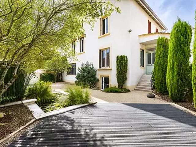 Beaune 21200 Achat / Vente maison 6 pièces t6 au dernier étage terrasse