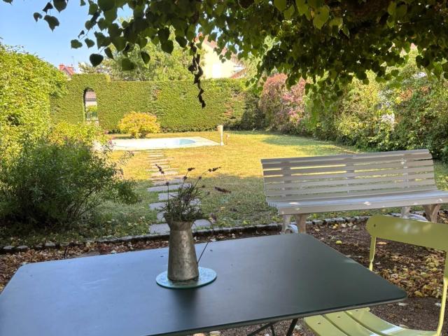 Beaune – Charmante maison des années 30 avec piscine et jardin a