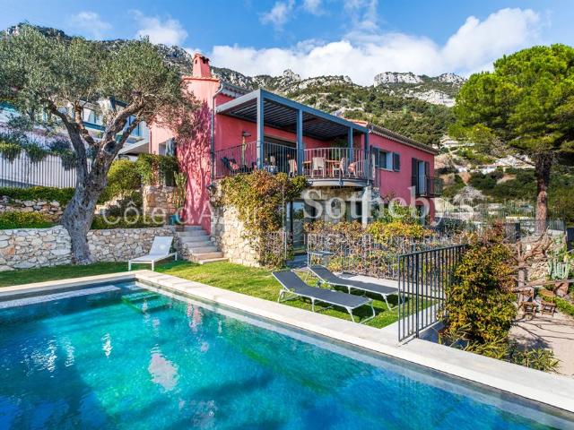 Beausoleil, villa vue mer avec piscine 225 m², à 5 minutes de Monaco