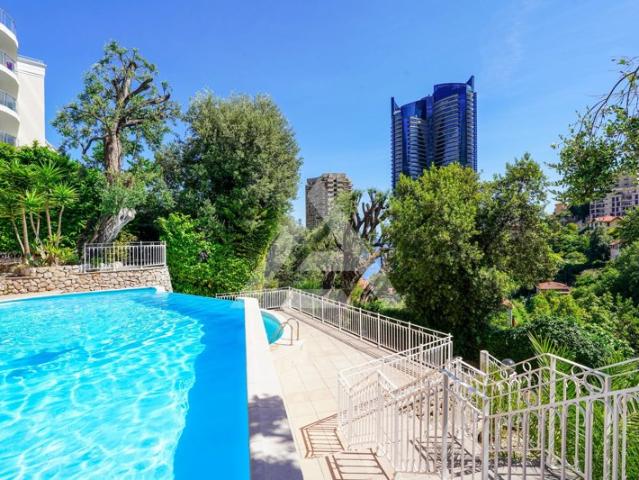 BEAUSOLEIL 3 PIECES CAVE, PARKING ET PISCINE