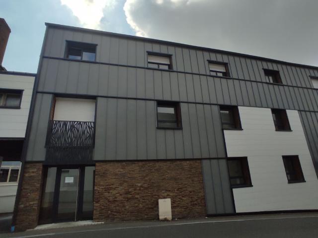 BEAUPREAU, appartement récent T3 en centre ville avec balcon