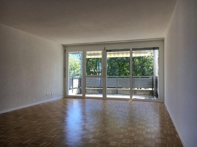 Beautiful 3.5 bedroom apartment with private laundry room