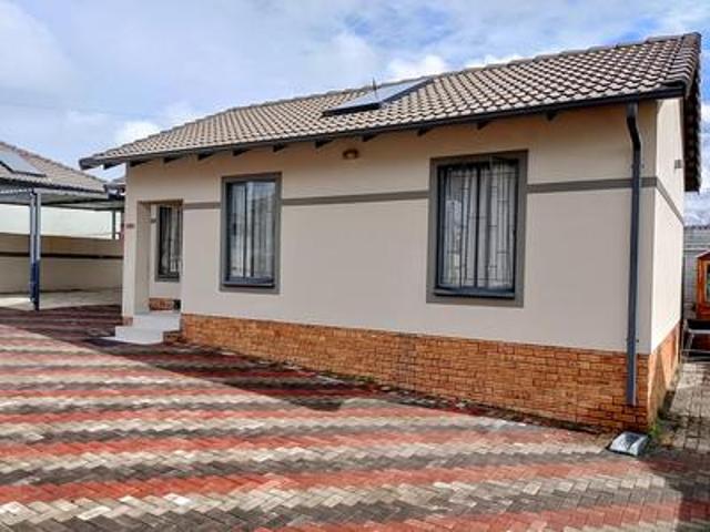 beautiful 3 bed 1 bath rental offer