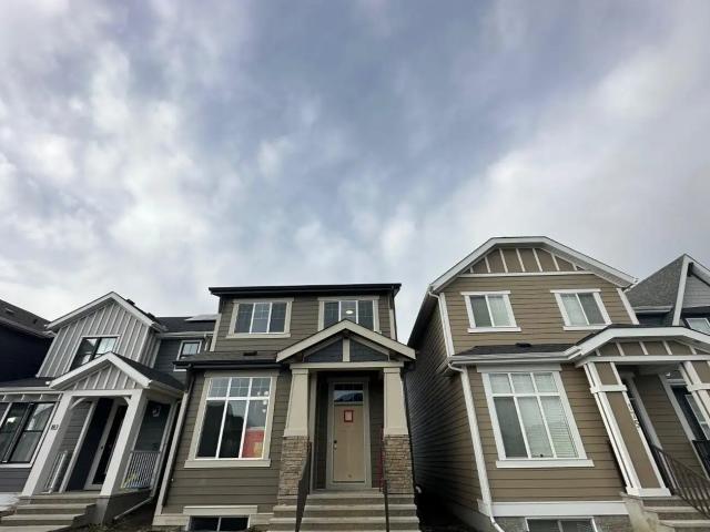 Beautiful 3 Bed + Main Floor Flex Room Home in Mahogany | Available Oct. 1