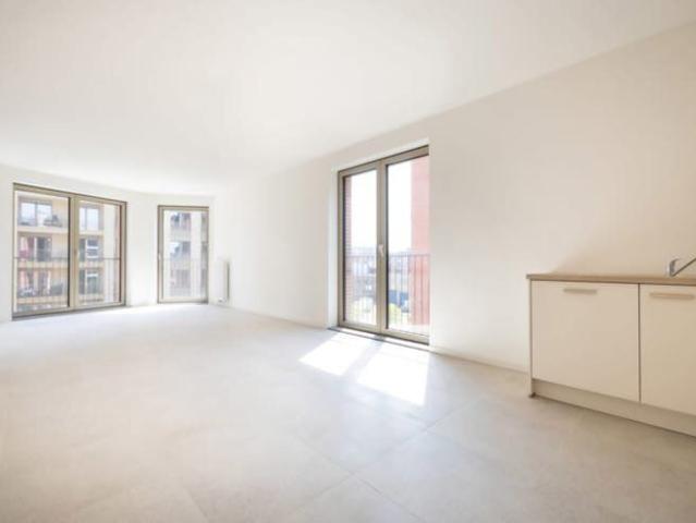 Beautiful 3 bedroom apartment Gare Maritime neighborhood