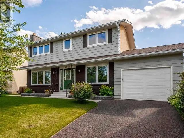 Beautiful 3 Bedroom + Den | 3.5 Bathrooms | 2,250 Sq. Ft. | Bonavista Downs