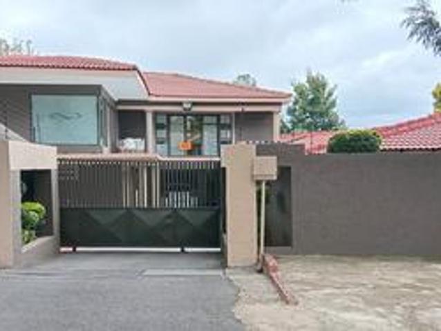 beautiful 3 bedroom family home on t.