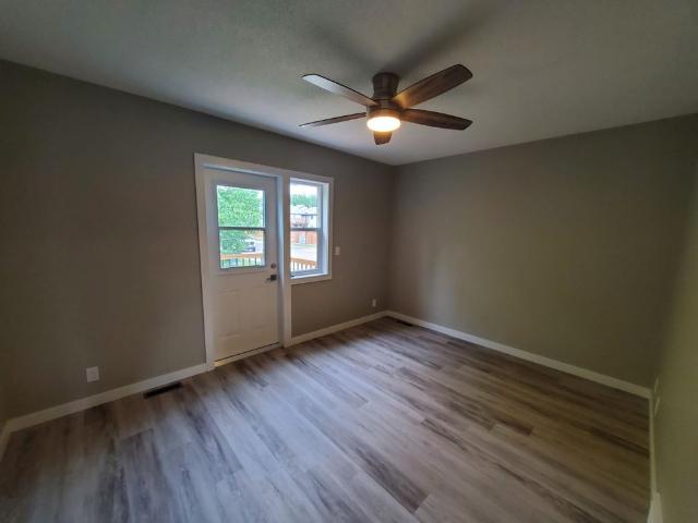 Beautiful 3 Bedroom half duplex in Sylvan Lake!