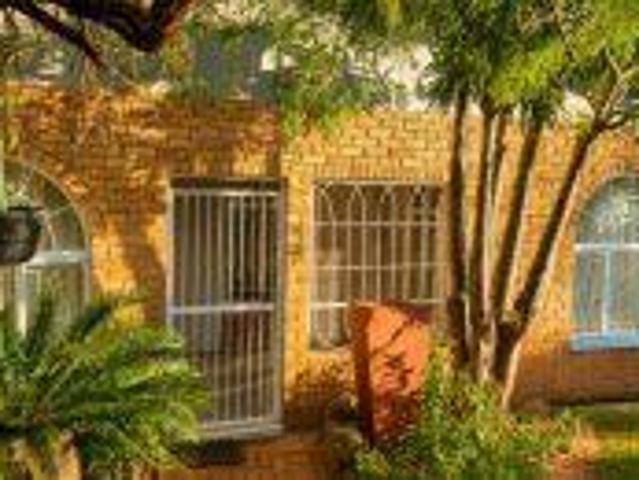beautiful 3 bedroom home – low ma.