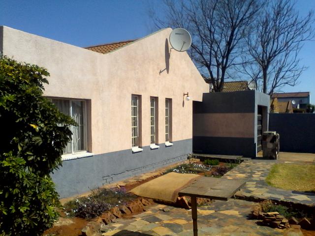 Beautiful 3 Bedroom house