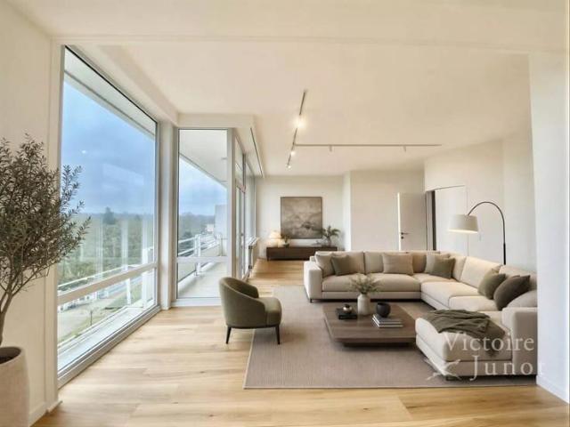 BEAUTIFUL 3 BEDROOM PENTHOUSE WITH TERRACES AND GARAGE