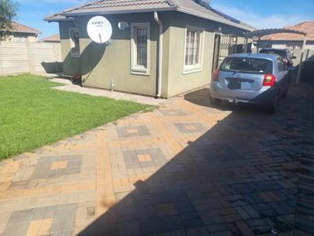 beautiful 3 bedroom tuscan house on.