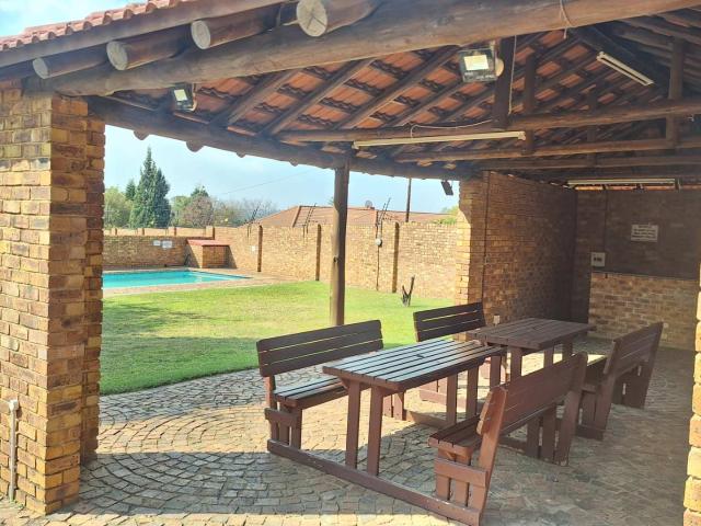 Beautiful 3 Bedroom Townhouse With Loft