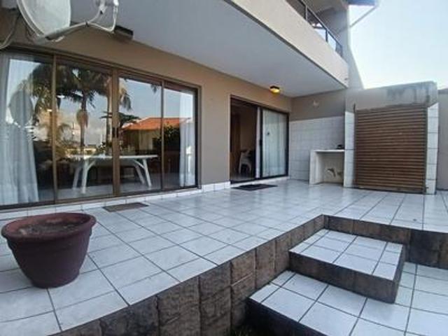 beautiful 3 bedroom, 2 bathroom, ope.