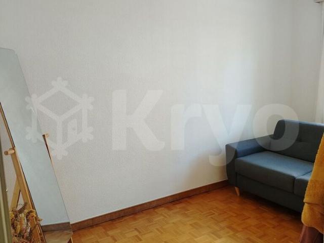 BEAUTIFUL 3 ROOM APARTMENT ON THE UPPER GROUND FLOOR WITH BALCONY
