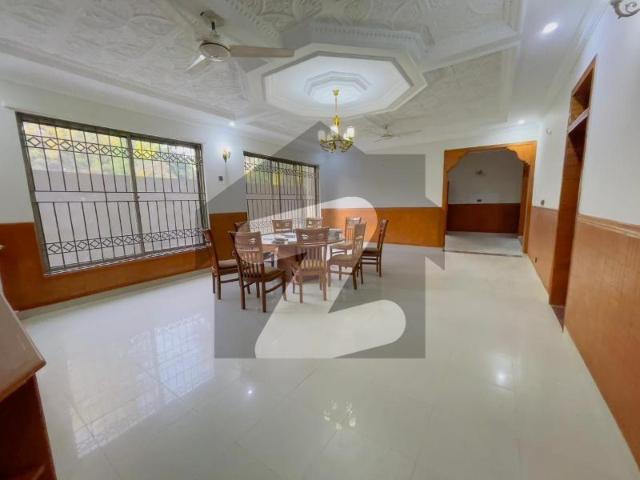 Beautiful 1022 Sq Yards Outclass 6 Bed Luxury House For Sale In F 10 Islamabad VIP Location Out Of Market 32 Crore. F 10