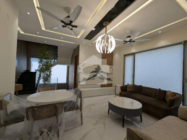 Beautiful 10 Marla Furnished Family Home Uper Portion For Rent In Lake City Lahore