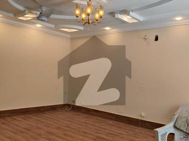 Beautiful 10 Marla House Available For Rent in Kohinoor City Faisalabad