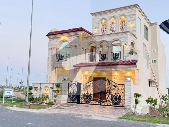 Beautiful 10 Marla House Available For Sale Royal Orchard