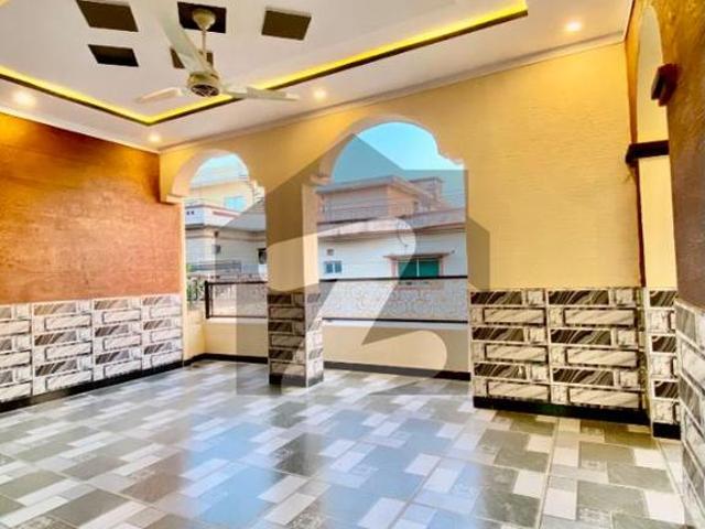 Beautiful 12 Marla House for Sale Airport Housing Society Sector 3