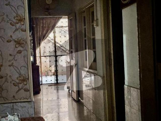 Beautiful 12 Marla House Facing Park for Sale in Samanabad, Lahore Samanabad