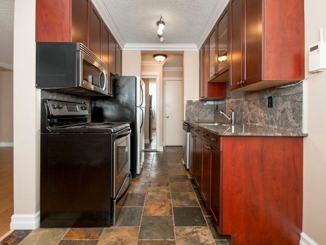 Beautiful 1 Bedroom Oliver Condo with Jacuzzi Tub $500 Security Deposit