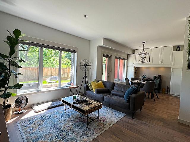 Beautiful 1 bedroom Condo In Downtown St. Albert