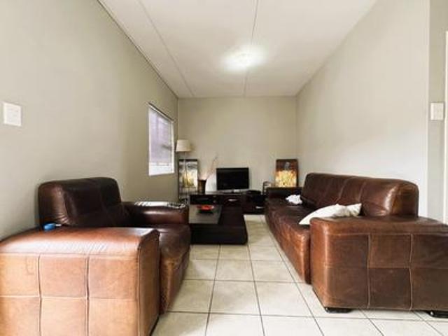 beautiful 1 bedroom units on the mar.