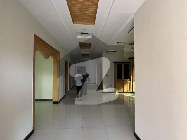 Beautiful 1 Kanal Upper Portion For Rent In Police Foundation Block D