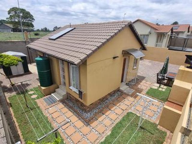 beautiful 2 bed 1 bath in kya sands